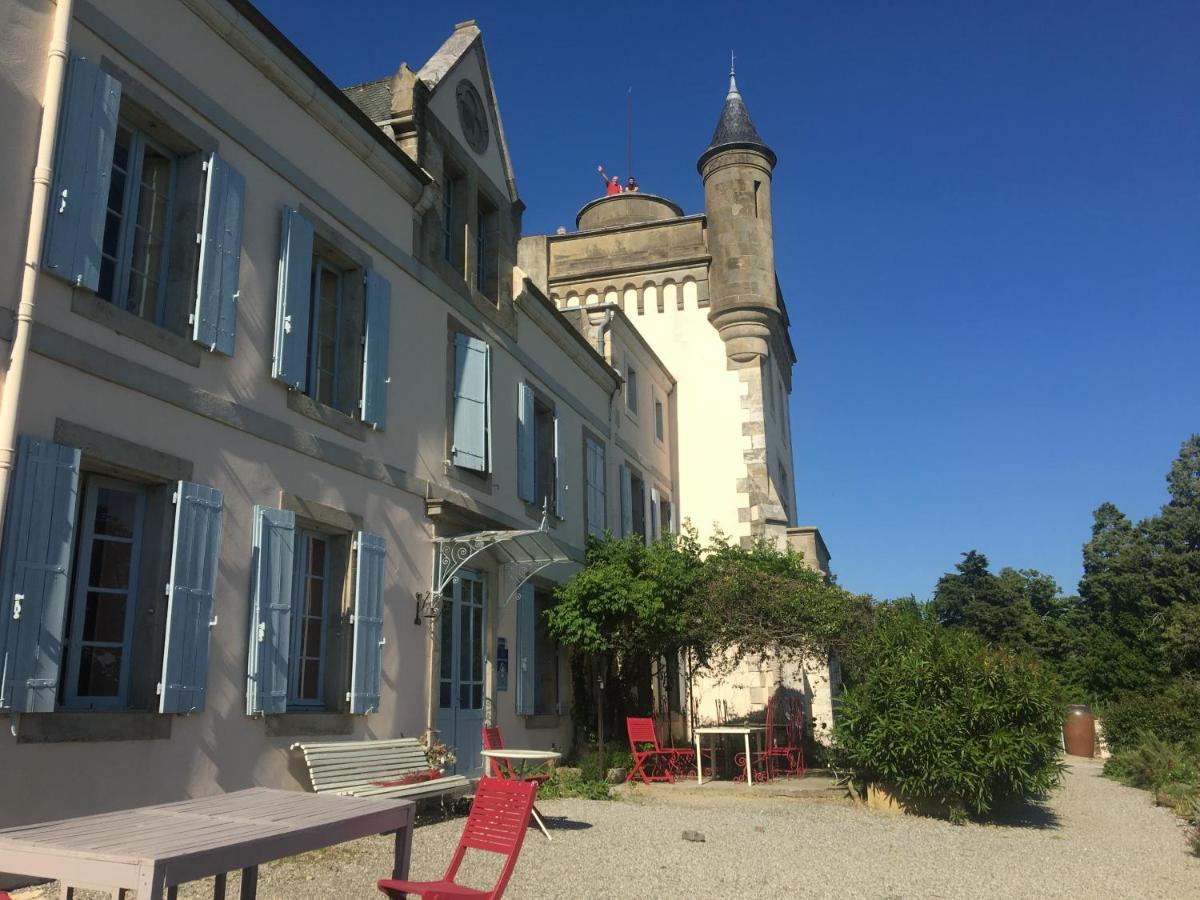 Chateau De Villeneuve - *