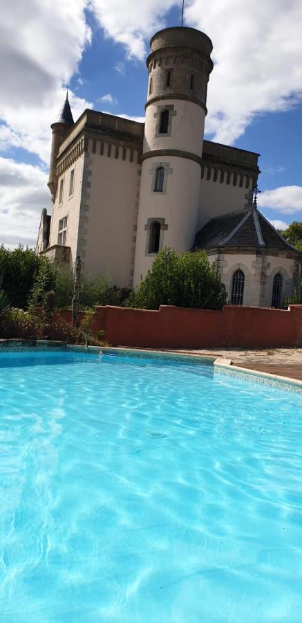 Bed & Breakfast Chateau De Villeneuve - *