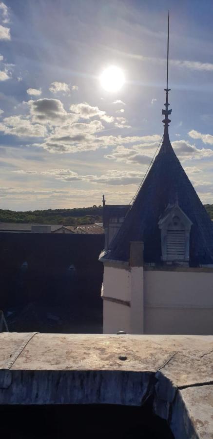 Chateau De Villeneuve - Bed & Breakfast